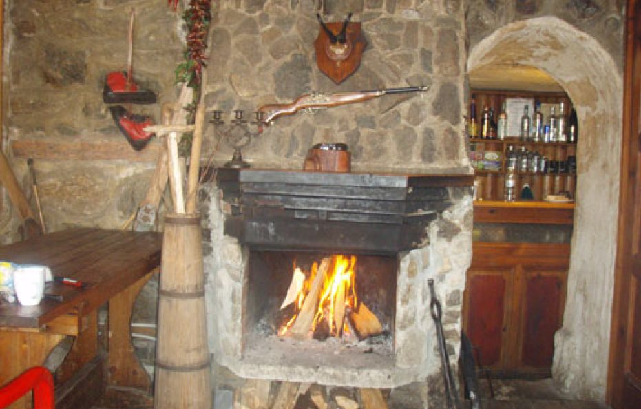 Yastrebets Hut
