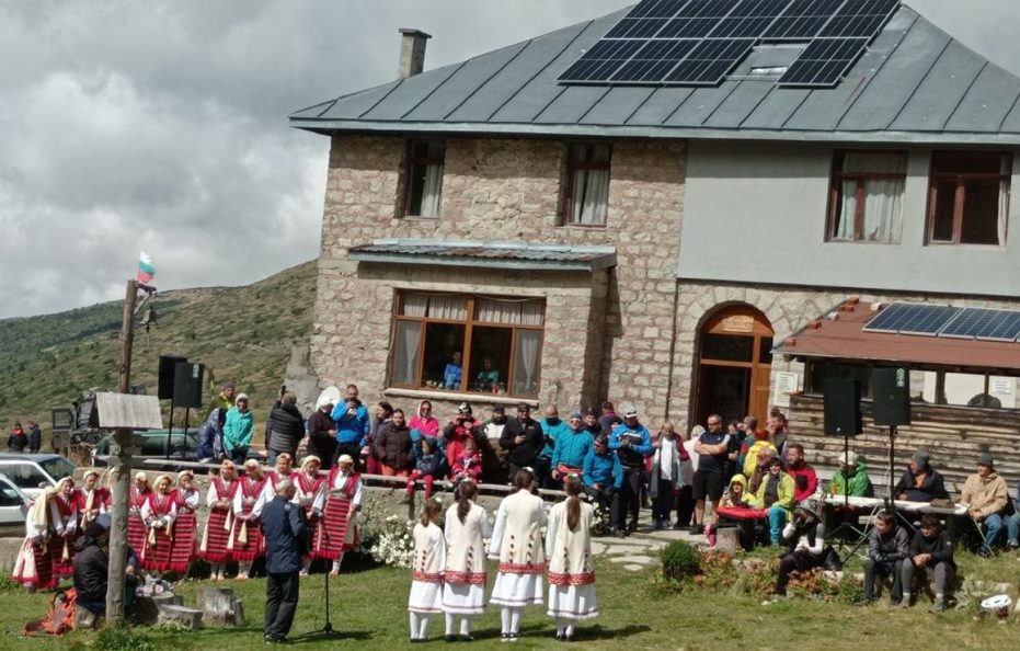 Macedonia hut