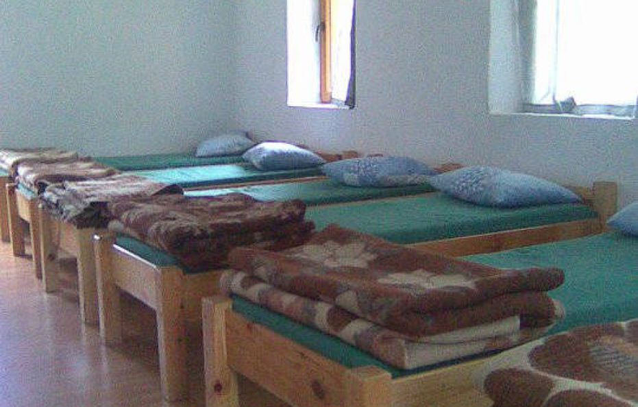 vihren hut rooms