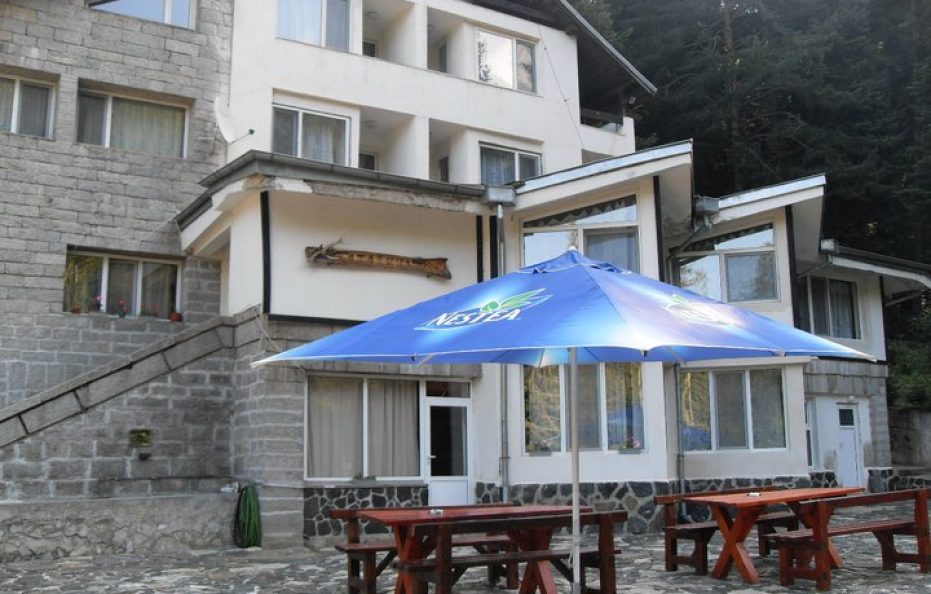 Otovitsa Hut