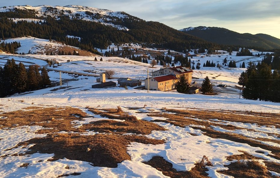 hristo smirnenski hut