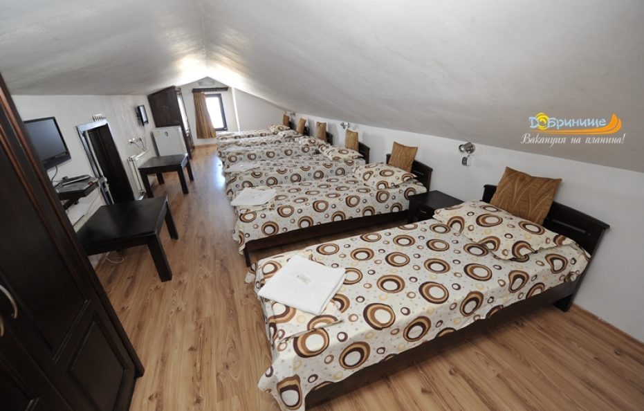 bezbog hut room for 6