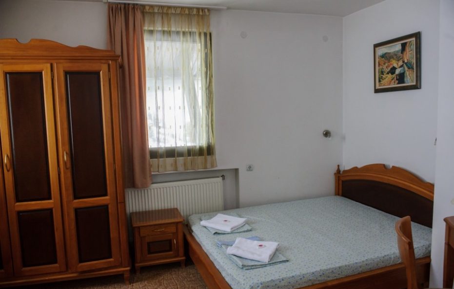 bezbog hut apartment