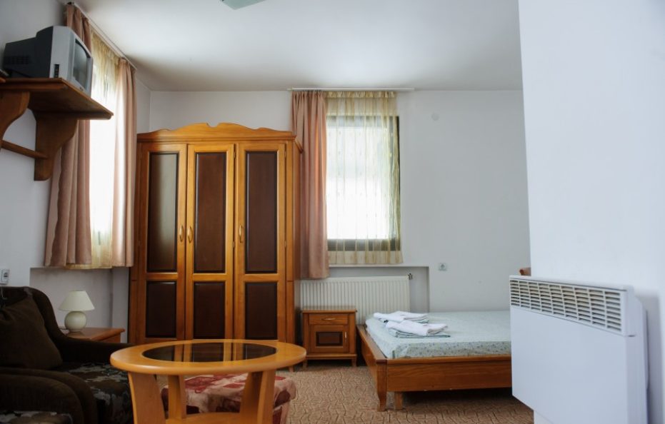bezbog hut apartment