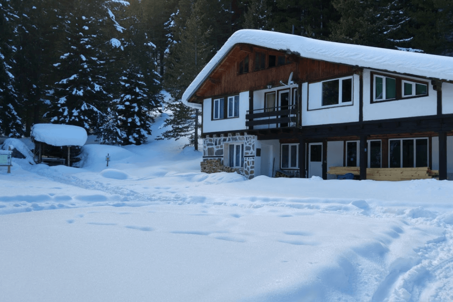 skakavitsa hut