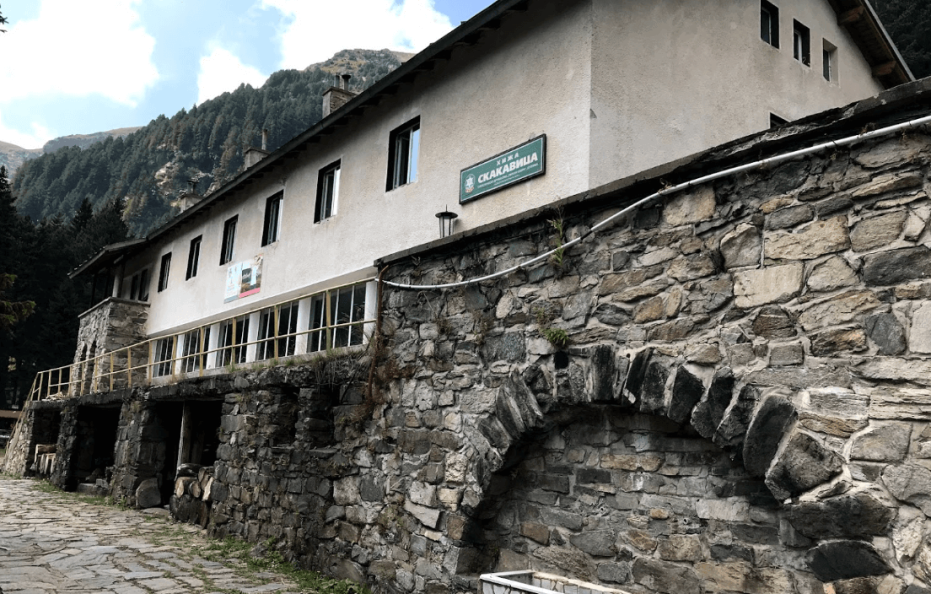 skakavitsa hut