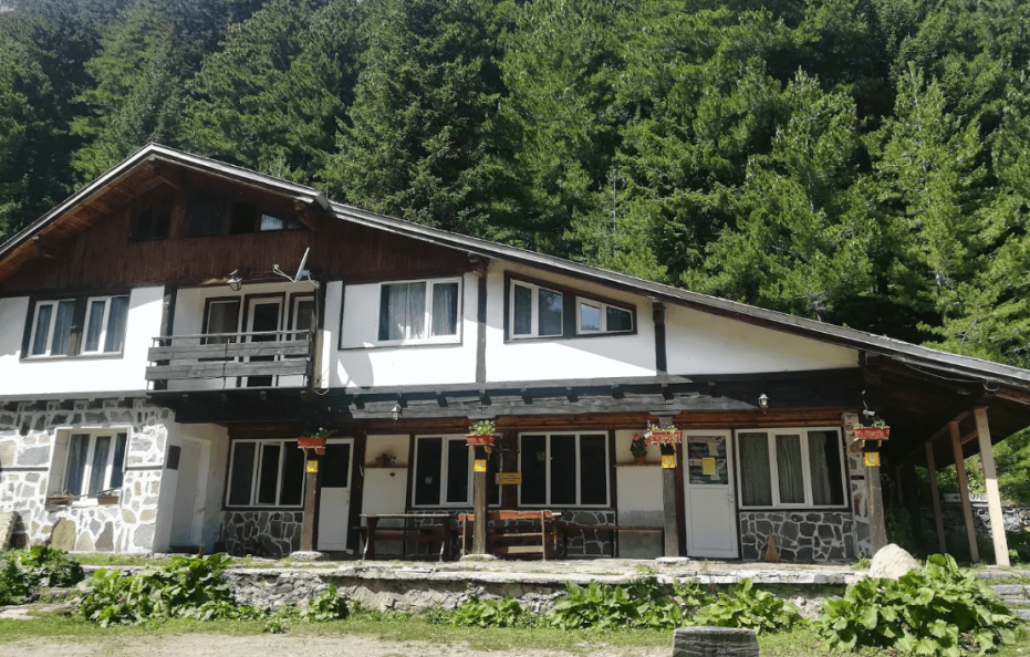 skakavitsa hut