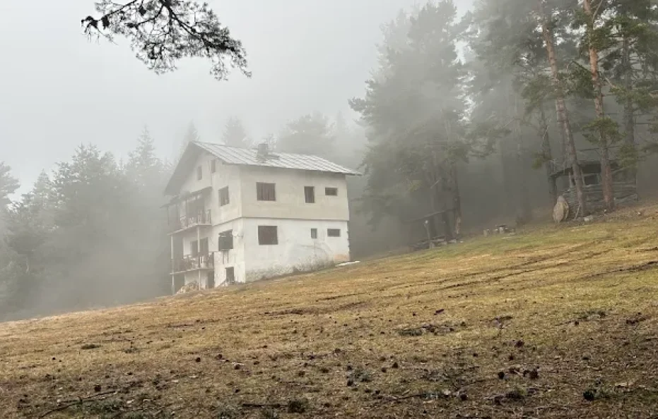 Dobarsko hut