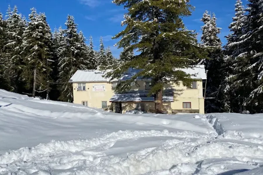 Chakyr Voivoda Hut
