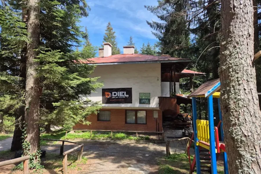 Gurgulica hut