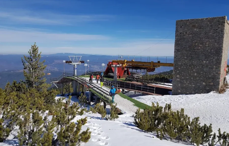 Bezbog hut