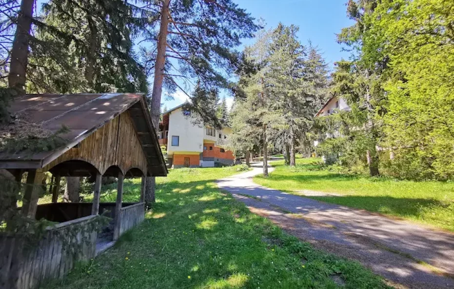 Gurgulica hut