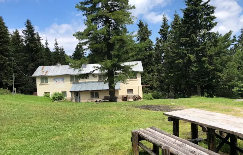 Chakyr Voivoda Hut
