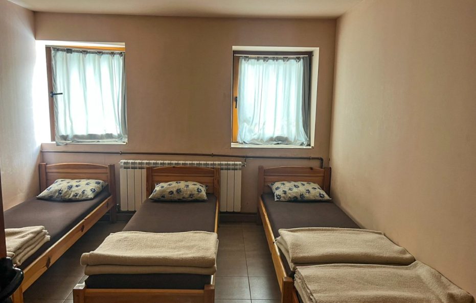 vihren hut rooms