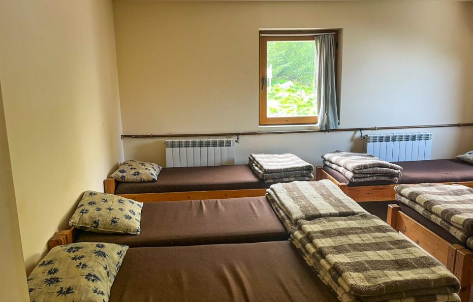 vihren hut rooms