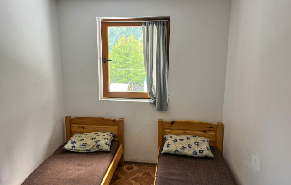 vihren hut rooms