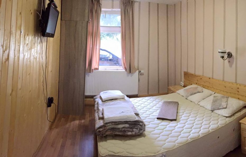 Predel hut rooms