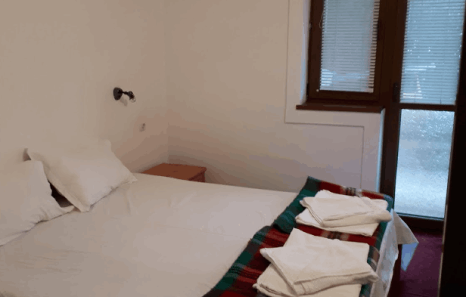 Yavorov hut rooms