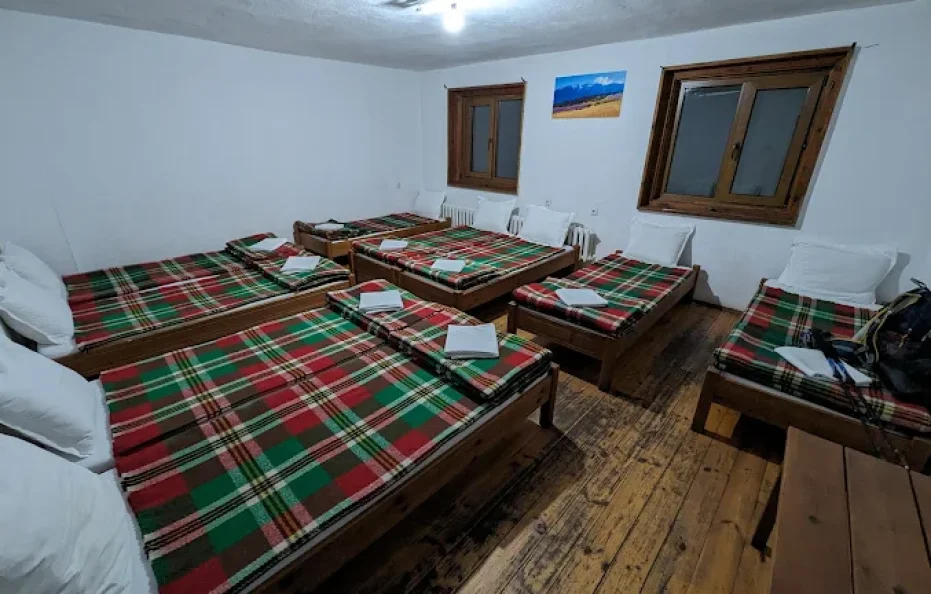 Yavorov hut rooms