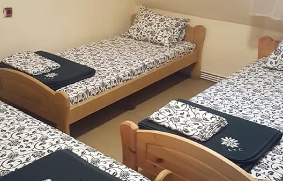 Planinarska pesen hut rooms