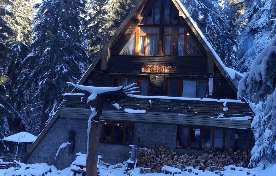 Planinarska pesen hut