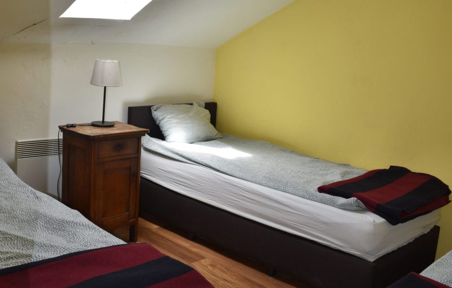 Septemvri hut triple room