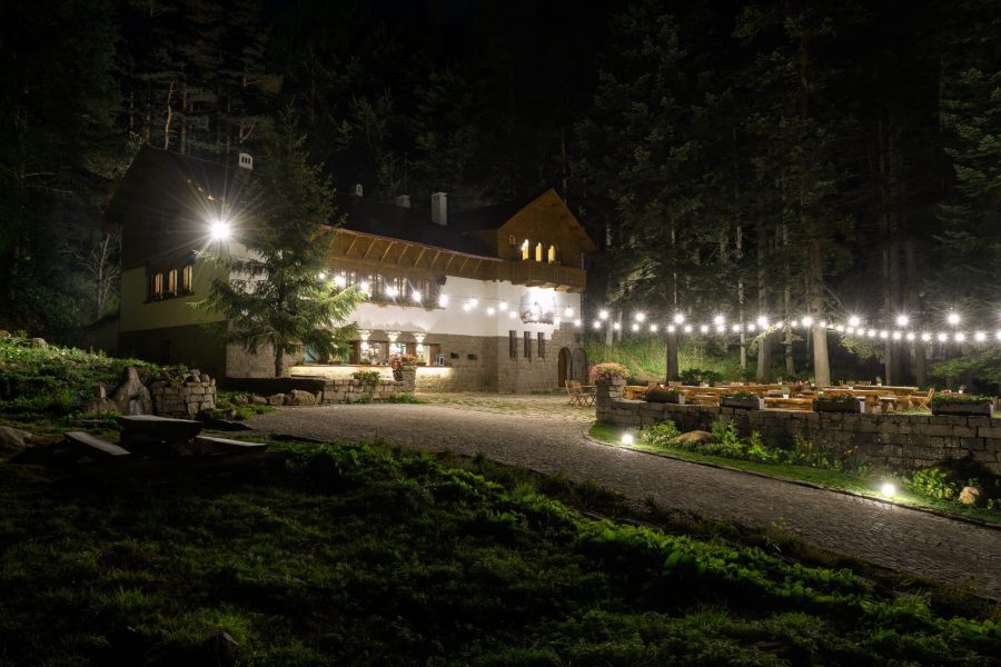 Septemvri hut