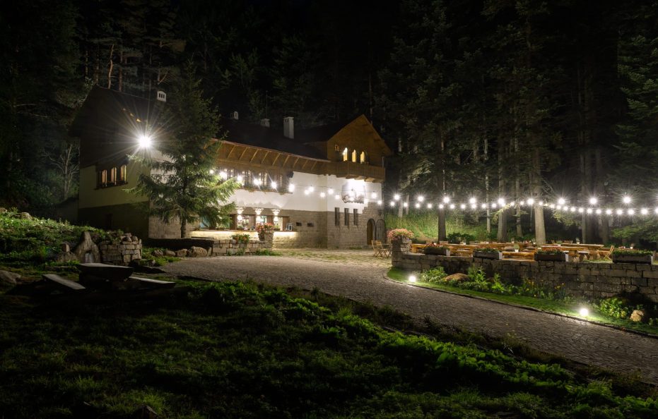 Septemvri hut