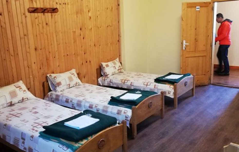 Aleko hut triple room