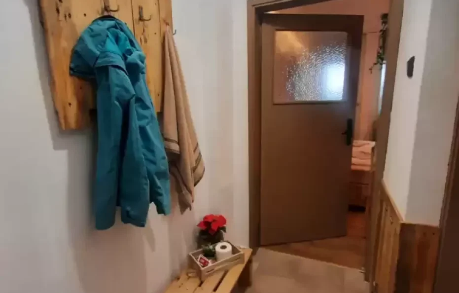 hristo smirnenski hut double with own bathroom