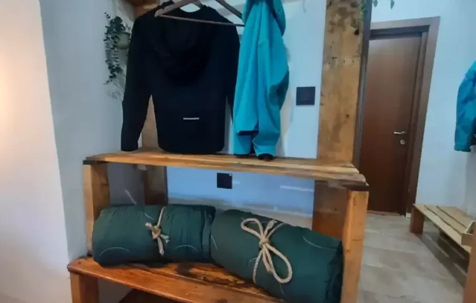 hristo smirnenski hut double with own bathroom