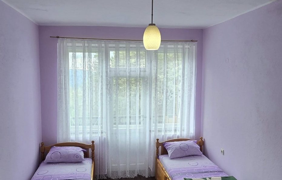 Izgrev hut rooms