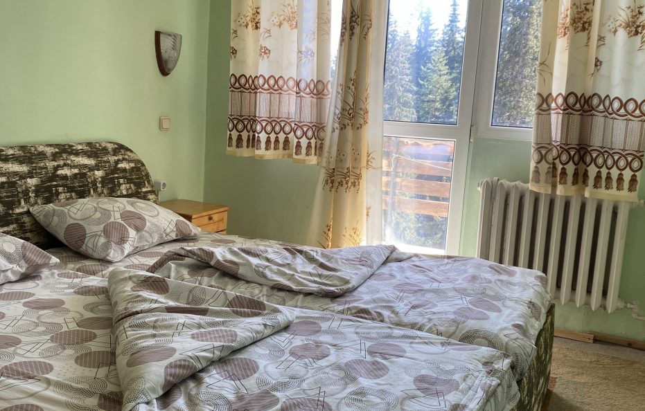 Skalnite mostove hut rooms