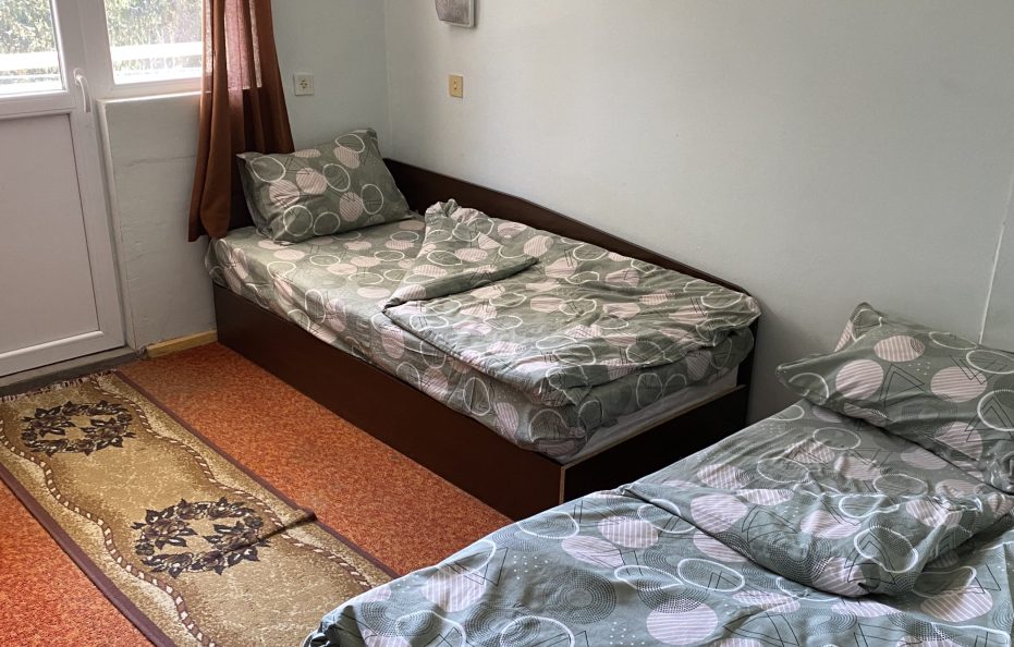 Skalnite mostove hut rooms