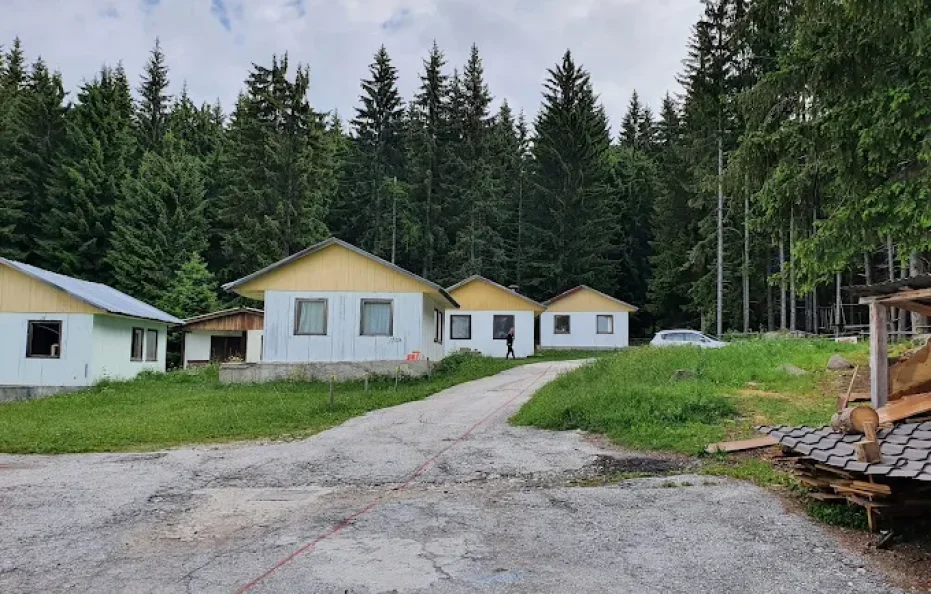 smolianski lakes hut