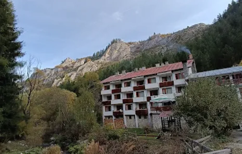 Trigradski Skali Hut