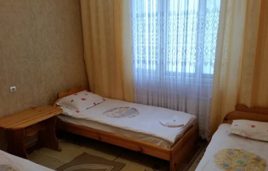 Shadiytsa Hut rooms
