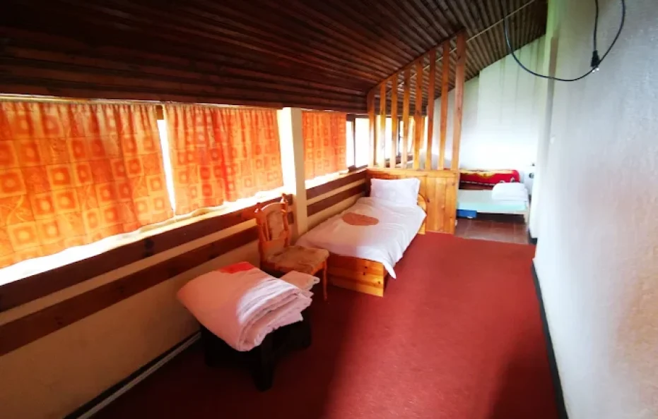 Shadiytsa Hut rooms