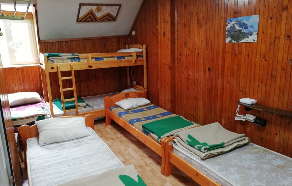 Buzludja Hut (Old one) rooms