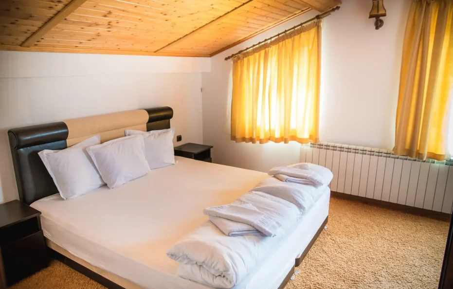 Dobrila hut room 201
