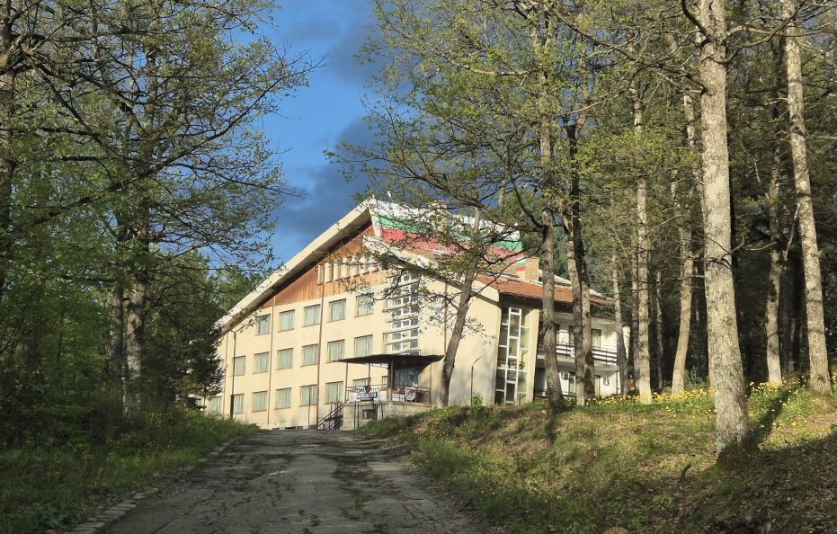 Varbishki prohod hut