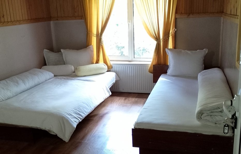 haidushka pesen hut rooms