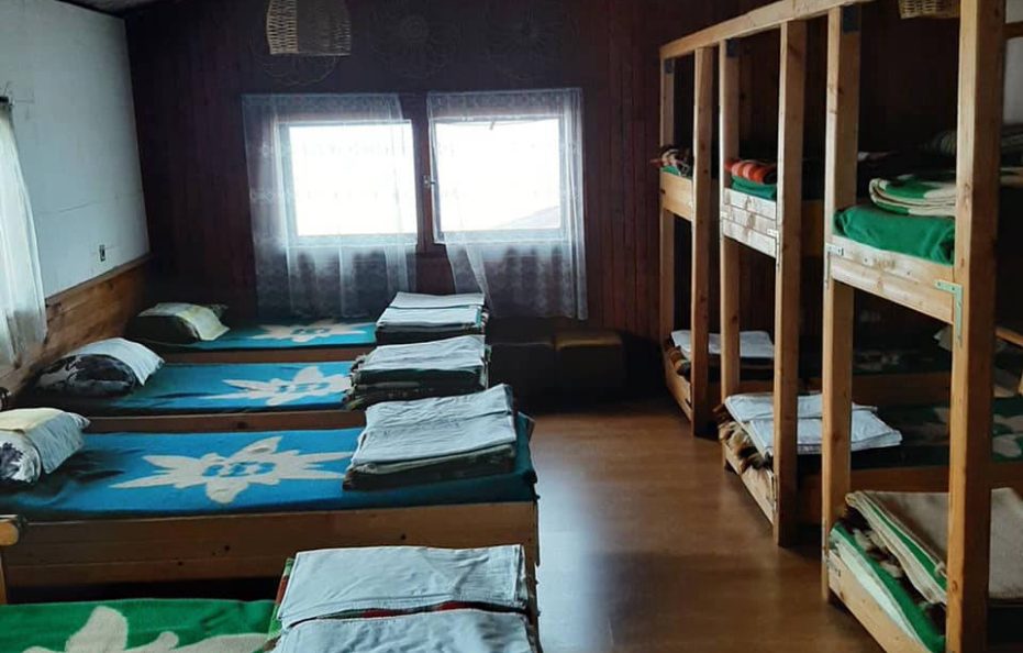 Eho hut rooms