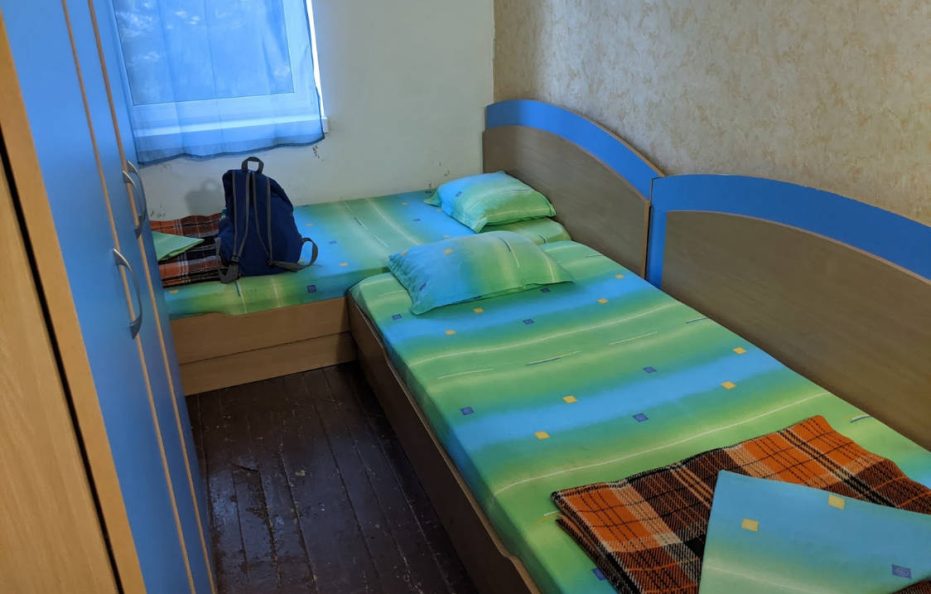 Pleven hut rooms