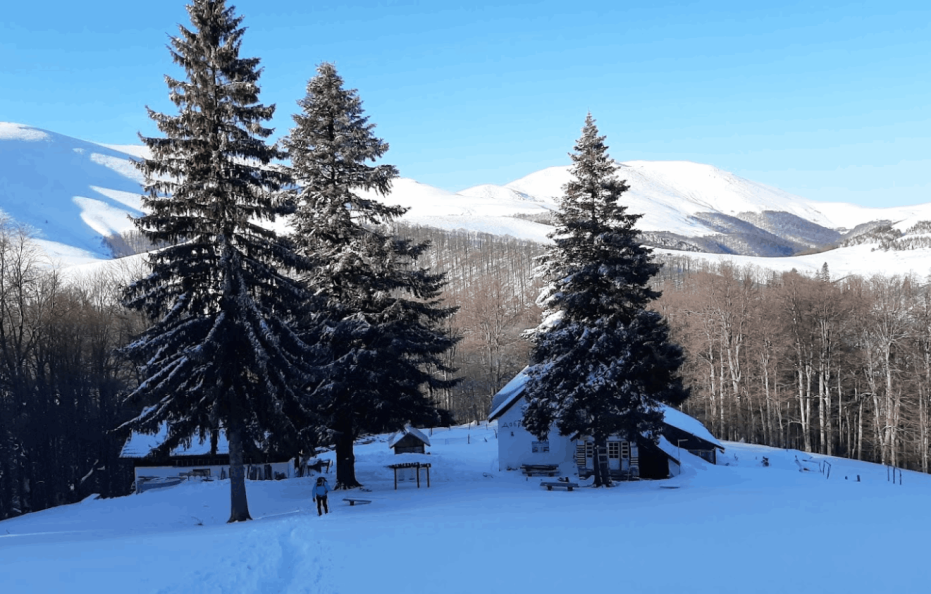 Benkovski hut