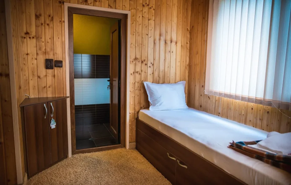 Dobrila hut triple room