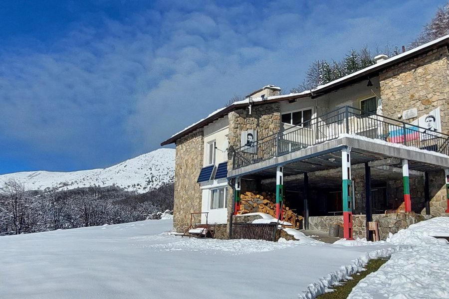 Svishtiplaz hut