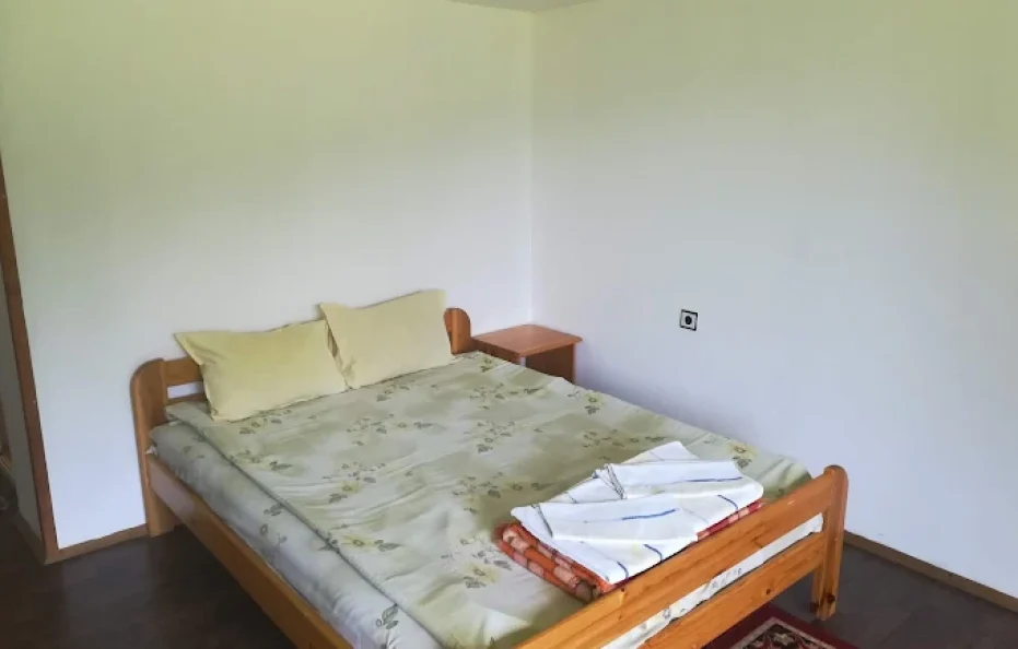 Partizanska Pesen hut rooms