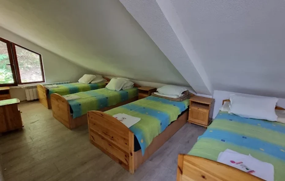 Proboinitsa hut rooms