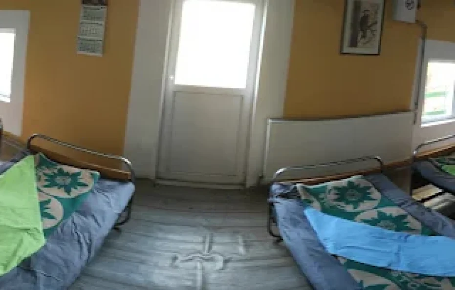Ravnec hut rooms